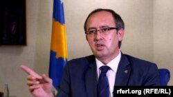 премиерот на Косово Авдулах Хоти