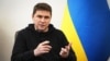 Україна вміє адаптуватися до таких ситуацій – Подоляк про ймовірну зупинку військової допомоги США