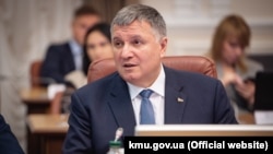 Аваков заявив, що причини пожежі встановлять у найкоротші терміни