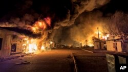 Russiýanyň 15-nji oktýabrda Ukrainanyň Mykolaýiw şäherine uran zarbasynyň netijesinde bir bazar ot aldy.