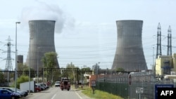 Fransiýanyň Pierrelatte şäherindäki atom elektrik stansiýasy
