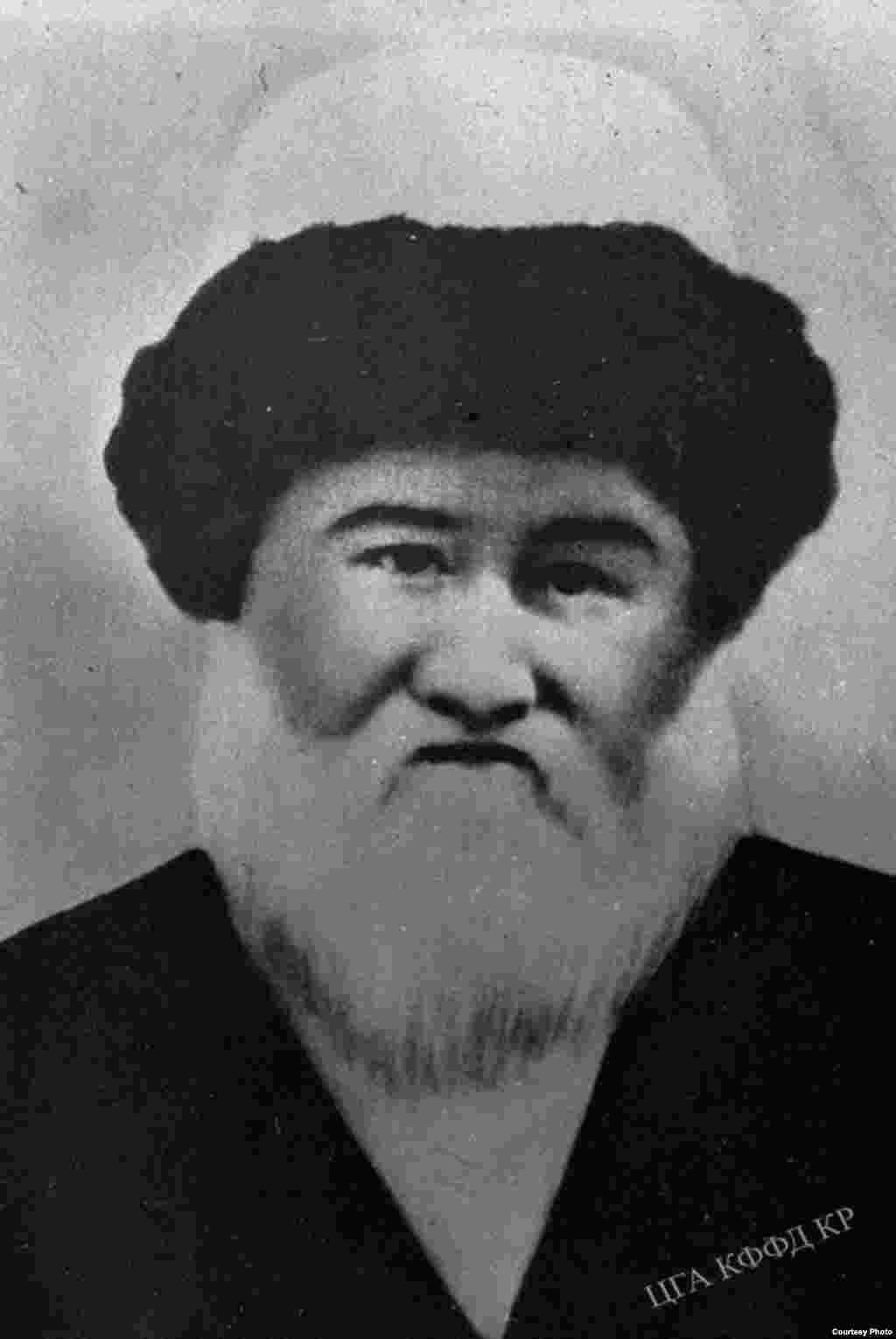 Кокумбай манап с селе Курманкожо Жумгальской долины. 1920 год