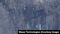 Сателитски снимки од воено распоредување во близина на границата со Украина, архивска снимка