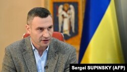 Мер Києва Віталій Кличко додав, що деталі вибухів з’ясовують