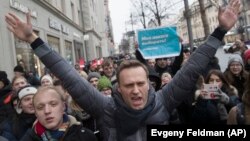 Маскав, 28 январи соли 2018. Алексей Навалний дар садри намоишҳои эътирозӣ 