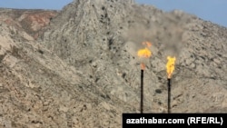 Türkmenistan öz tebigy gaz rezerwleriniň anyklanan möçberiniň 25 trillion kubmetre golaýdygyny resmi derejede yglan edýär.