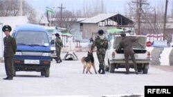 Кыргызско-узбекская граница, Баткен. Фото из архива "Азаттык"