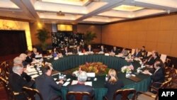مذاکرات گروه ۵+۱ در مورد ایران در آوریل ۲۰۰۸ در شانگهای چین.(عکس:AFP)