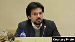 یاشار سلطانی، روزنامه‌نگار ایرانی