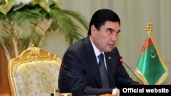 Prezident Gurbanguly Berdimuhamedow 