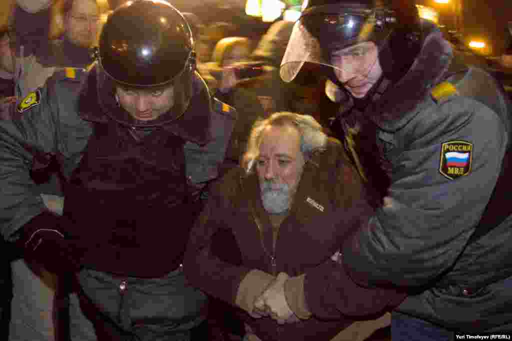 Гадел сайлау тарафдары тоткарлана