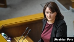 Голова НАЗК Наталія Корчак під час виступу у Верховній Раді. 5 квітня 2017 року