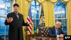 Donald Tramp we Elon Mask Ak tamda