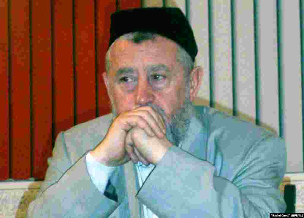 Ҳоҷӣ Акбари Тӯраҷонзода, аз раҳбарони Иттиҳоди нирӯҳои мухолифин