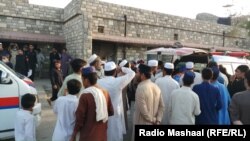 تر چاودنې وروسته ځايي خلک د مرستې لپاره راغونډ شوي دي