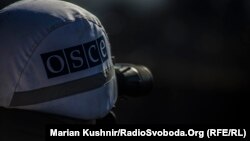У СММ ОБСЄ додають, що місія почала стикатися з перешкодами в перетині КПВВ на Донеччині з 21 березня, на Луганщині – з 23 березня