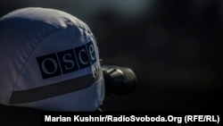23 квітня ОБСЄ повідомила, що кілька її співробітників опинилися в полоні в окупованих Донецьку та Луганську