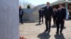 Milorad Dodik u Srebrenici sa gradonačelnikom Ćamilom Durakovićem, april 2015.
