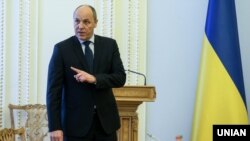 Парубій: «Я переконаний, що ці назви слід змінити, і я готовий ще тиждень почекати, щоб фракції визначилися»