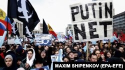 Protests in Moscow in March against a sovereign Internet