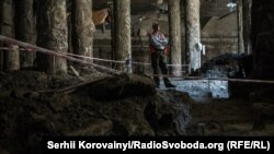 Минулого тижня підтоплення археологічних розкопок на Поштовій площі спричинила аварія водопровідної труби