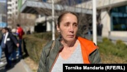 ხატისთვის, რომელზეც სტალინიც არის გამოსახული, საღებავის შესხმის გამო ნატა ფერაძეს მოსამართლემ 5-დღიანი პატიმრობა შეუფარდა.