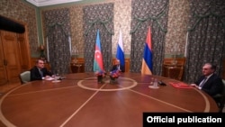 Հայաստանի, Ռուսաստանի և Ադրբեջանի արտգործնախարարներ Զոհրաբ Մնացականյանի, Սերգեյ Լավրովի և Ջեյհուն Բայրամովի հանդիպումը Մոսկվայում, 10-ը հոկտեմբերի, 2020թ.