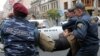 Полицейские подвергают приводу участников акции протеста, Ереван, 2 декабря 2013 г․ 