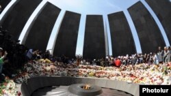 Меморіал жертвам геноциду вірмен в Єревані, 24 квітня 2013 року