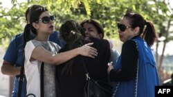 ۱۵ فرانسوی، یک بریتانیایی، یک کانادایی و ۳۹ مصری از مسافران هوایپمای ایرباس ۳۲۰ بودند که بامداد روز پنجشنبه در مدیترانه سقوط کرد