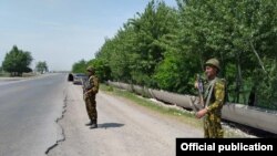 На границе Кыргызстана и Таджикистана. Архивное фото.
